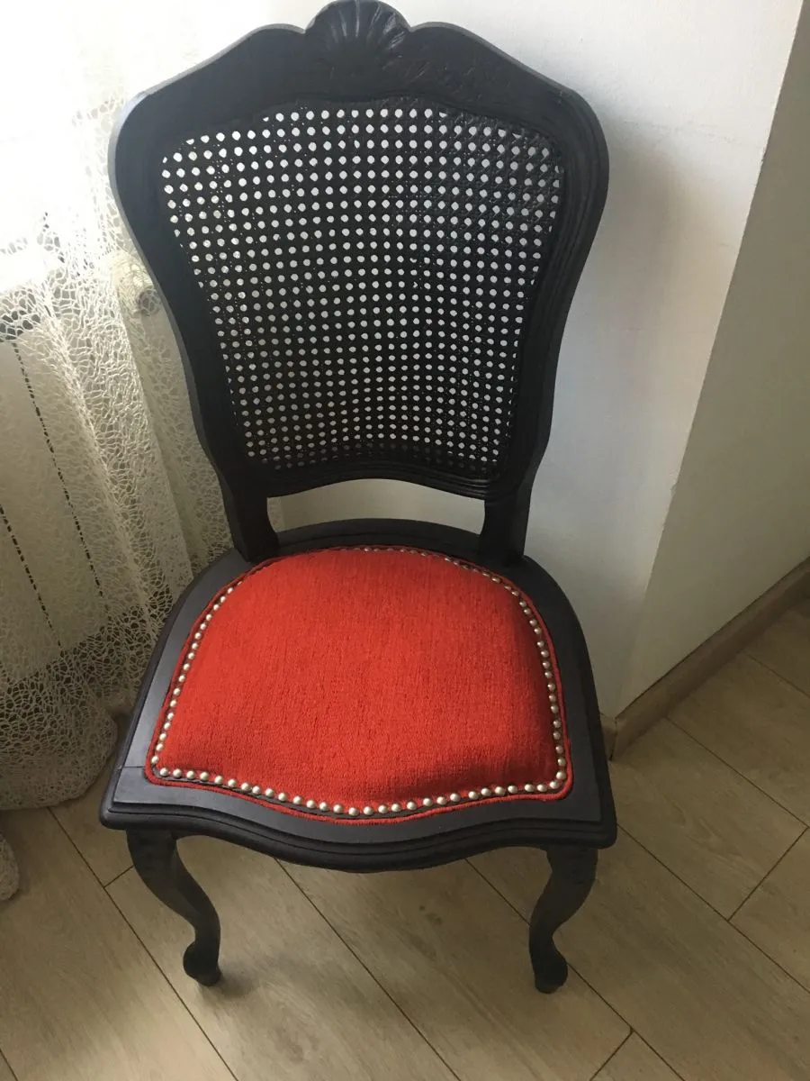 Chaise Salomé de style Louis Philippe cannée