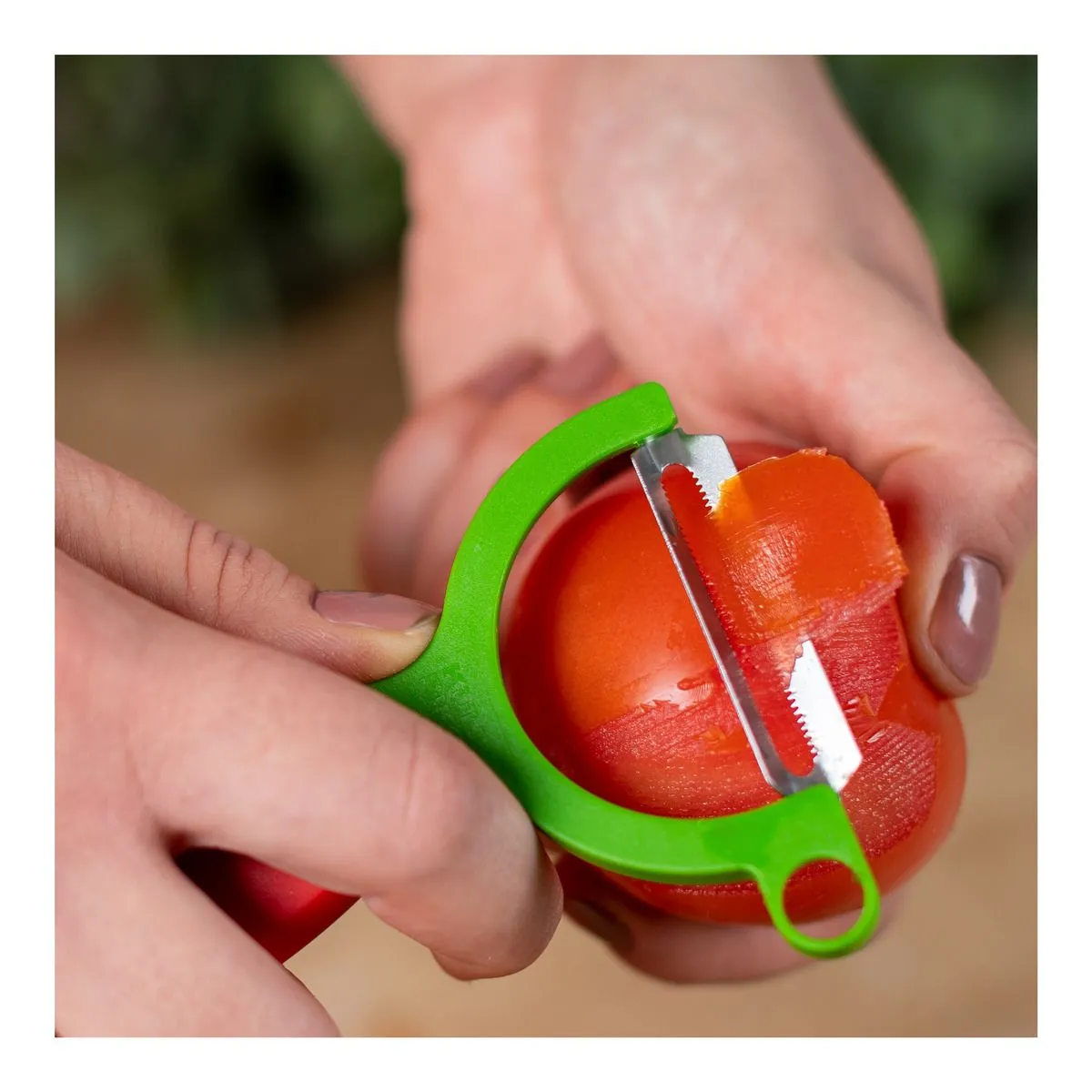 Eplucheur Veggie dentelé tomate